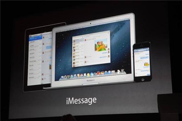 《國(guó)際電子商情》蘋果發(fā)布會(huì)與傳說(shuō)中的iPad Mini。iMessage可以實(shí)現(xiàn)不同蘋果設(shè)備之間的信息發(fā)送，去年總共已經(jīng)發(fā)送了3000億條信息。